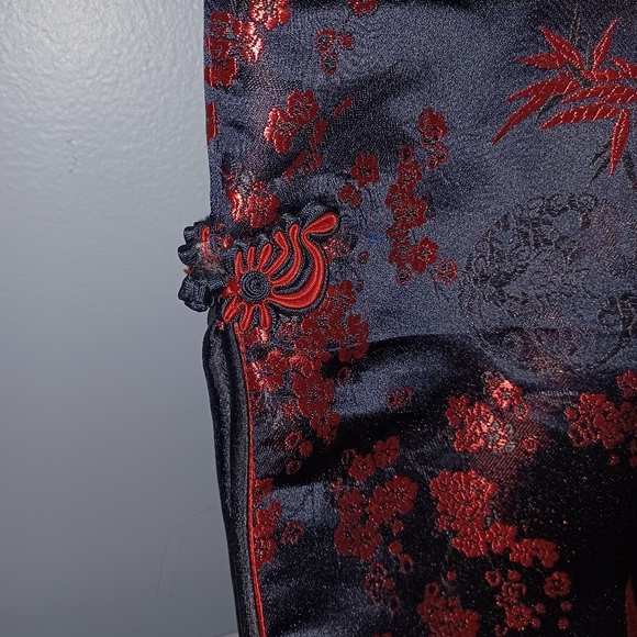 Oriental dress and handbag - Picture 3 of 4